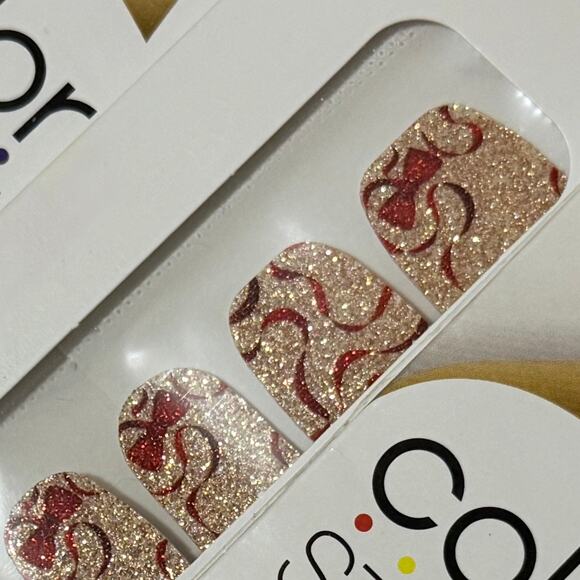 New Color Street “Winter Bow-mance” Gold Glitter with Red Ribbon Bow Nail Strips - Picture 1 of 1